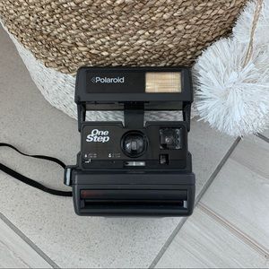 Polaroid OneStep 600 Instant Film Camera